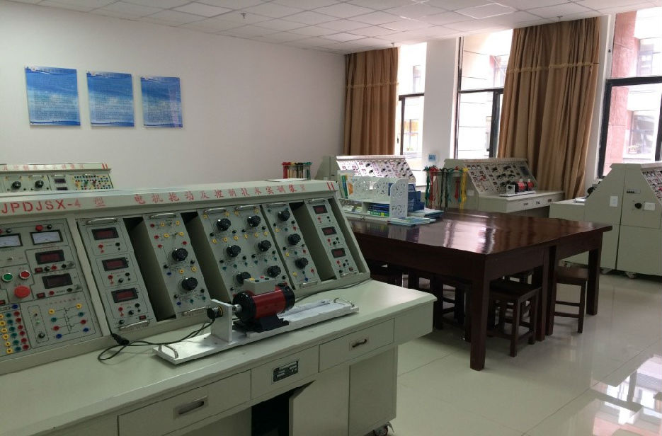 1.JPDJSX-4型电力拖动及控制试验装置.jpg